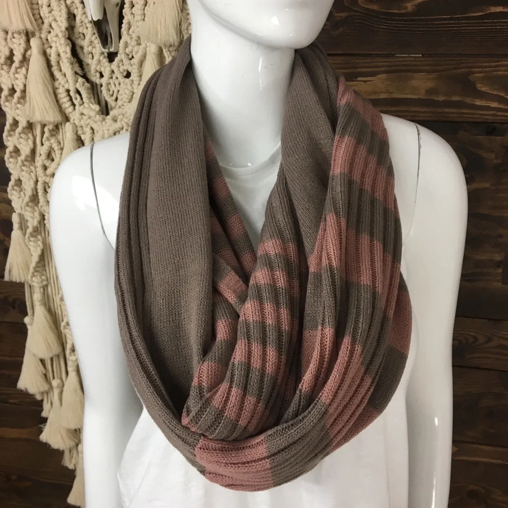 C.C. Exclusives | Striped Ribbed Wrap Scarf‎
